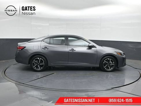 Used 2025 Nissan Sentra SV FWD image 3