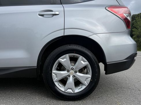 Used 2014 Subaru Forester 2.5i Premium w/ Popular Package #2 AWD/4WD image 9