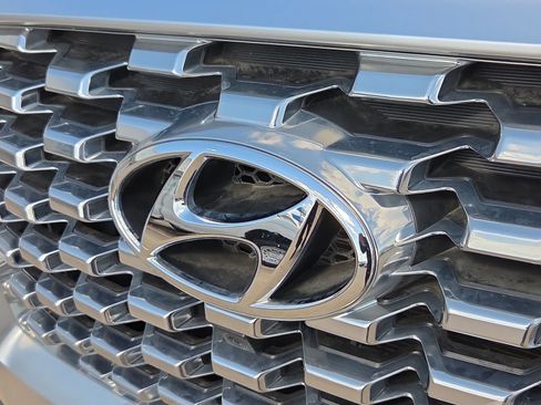 Used 2022 Hyundai Palisade Limited w/ Cargo Package FWD image 32