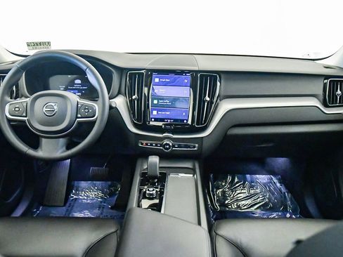 Certified 2023 Volvo XC60 B5 Core w/ Protection Package Premier image 15