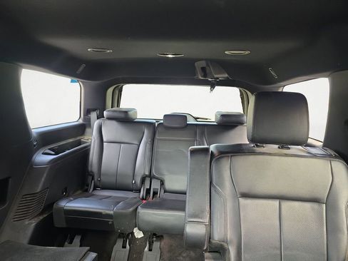 Used 2021 Ford Expedition XLT image 13