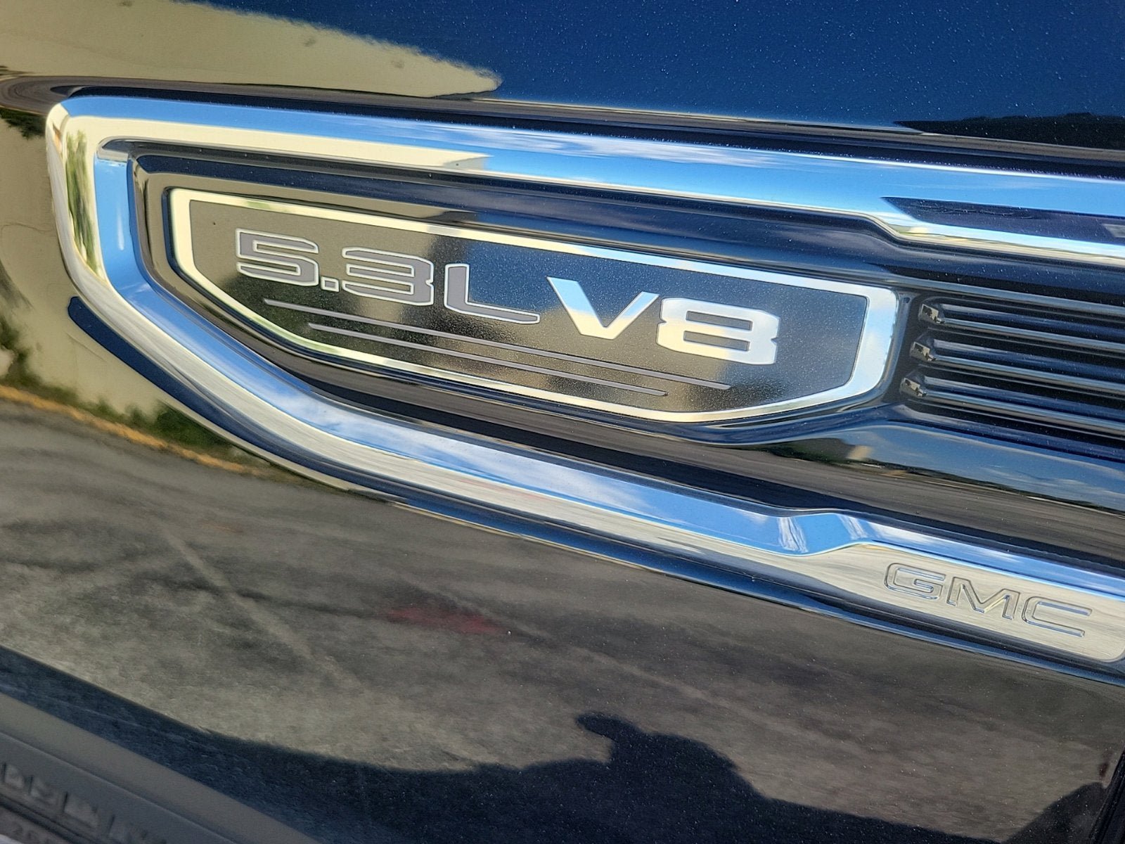 Certified 2025 GMC Sierra 1500 SLT RWD image 11
