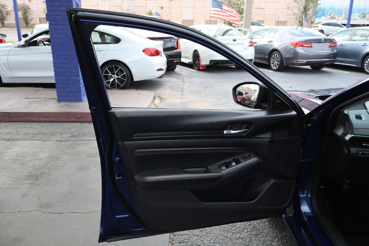 Used 2020 Nissan Altima 2.5 SR FWD image 9