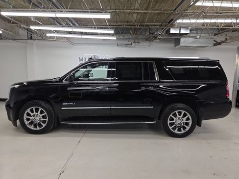 Used 2016 GMC Yukon XL Denali w/ Open Road Package AWD/4WD image 13