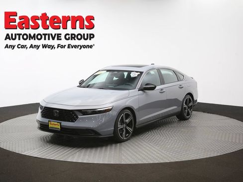 Used 2025 Honda Accord Sport image 56