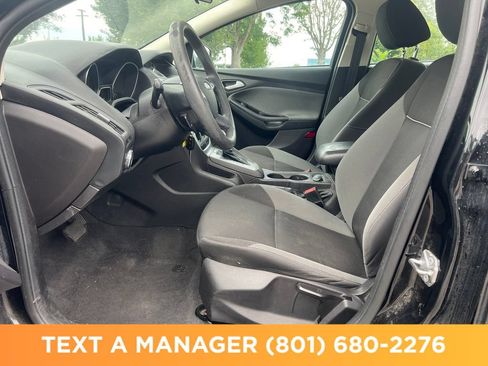 Used 2014 Ford Focus SE FWD image 11