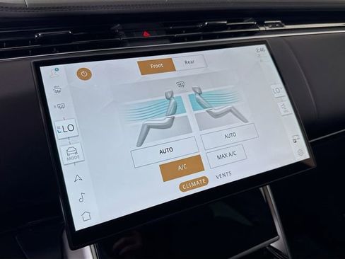 New 2026 Land Rover Range Rover SE AWD/4WD image 18