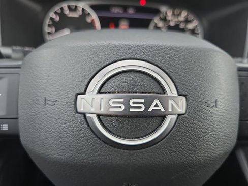Used 2025 Nissan Rogue SV FWD image 5