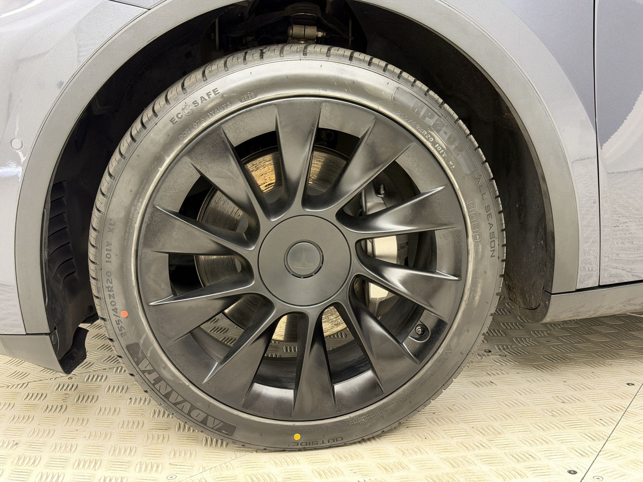 Used 2021 Tesla Model Y Long Range AWD/4WD image 13
