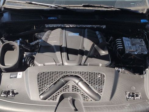 New 2026 Porsche Macan S image 29