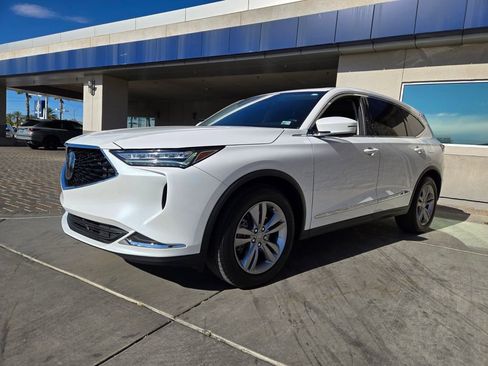 Used 2023 Acura MDX SH-AWD image 2