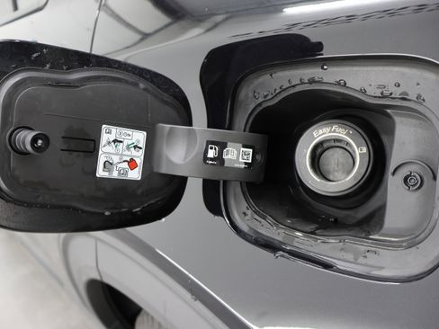 Used 2025 Ford Explorer ST-Line image 35