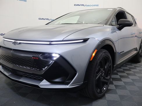 New 2026 Chevrolet Equinox EV RS image 11