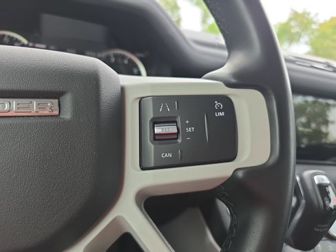 Certified 2023 Land Rover Defender 90 S AWD/4WD image 17