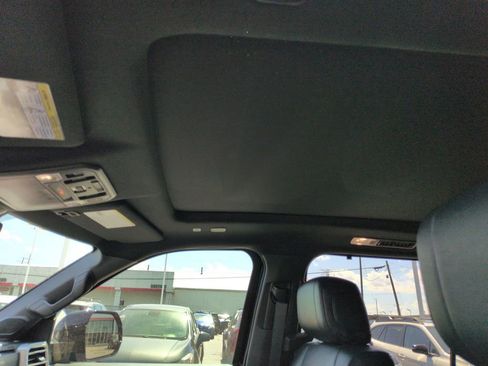 Used 2025 Toyota Sequoia Platinum AWD/4WD image 21
