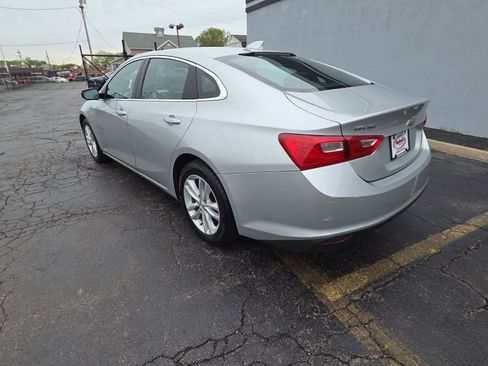 Used 2016 Chevrolet Malibu LT FWD image 7