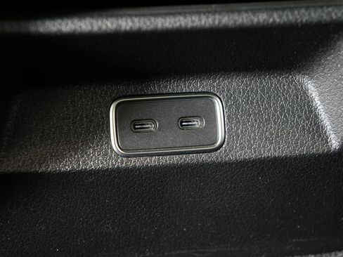 Certified 2025 Mercedes-Benz GLE 450e 4MATIC image 33