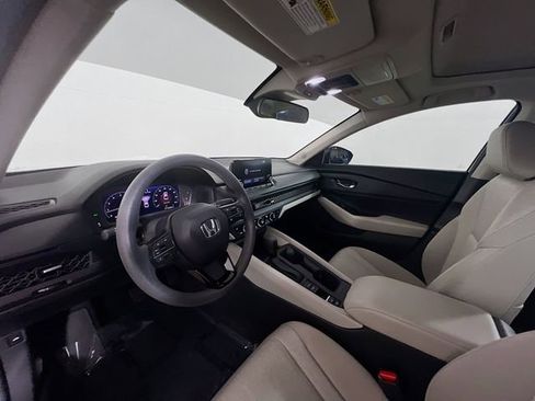Certified 2023 Honda Accord EX image 18