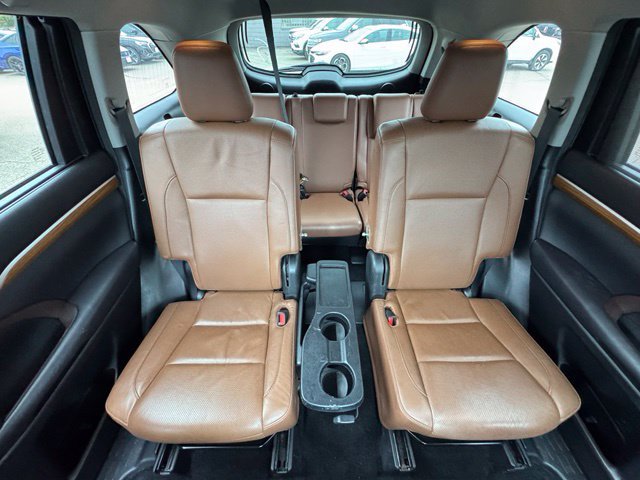 Used 2017 Toyota Highlander Limited AWD/4WD image 15