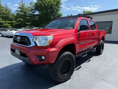 Used 2013 Toyota Tacoma 4x4 Double Cab w/ SR5 Pkg image 2