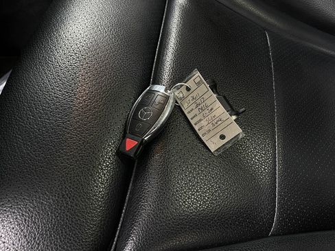 Used 2017 Mercedes-Benz C 300 4MATIC Sedan image 37