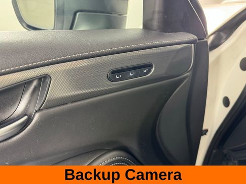 Used 2023 INFINITI QX60 Luxe w/ Performance Audio Package image 11