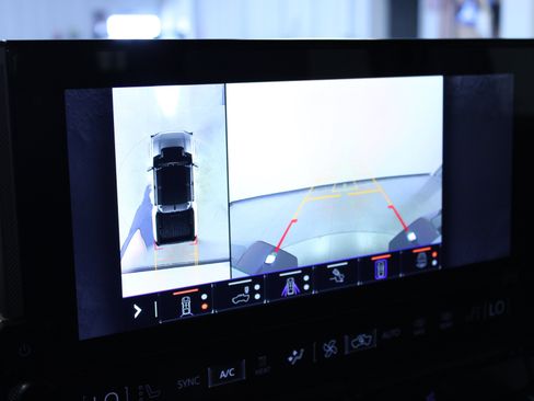 Used 2025 GMC Hummer EV 2X AWD/4WD image 23