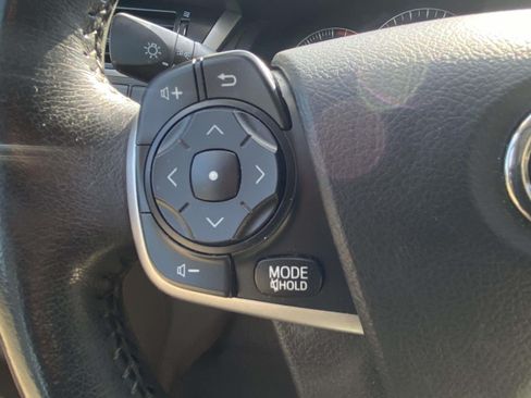 Used 2012 Toyota Camry XLE w/ Convenience Pkg FWD image 22