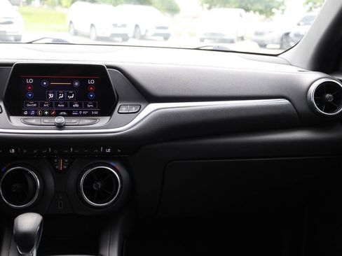 Used 2021 Chevrolet Blazer LT AWD/4WD image 24