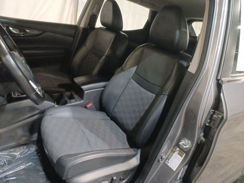 Used 2022 Nissan Rogue Sport SV w/ Technology Package image 13