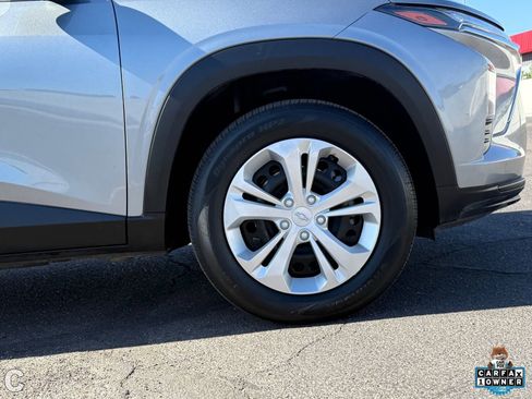 Certified 2025 Chevrolet Trax LS image 8
