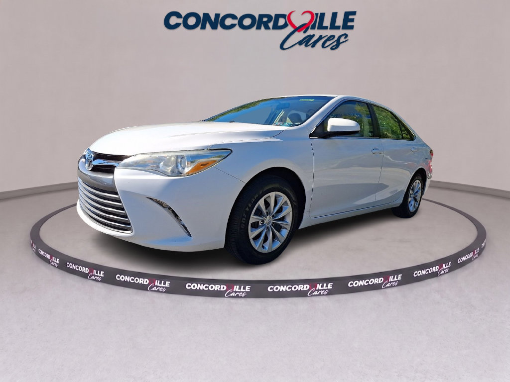 Used 2017 Toyota Camry LE FWD image 3