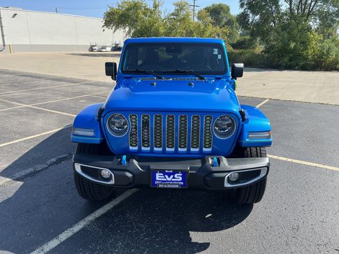 Used 2022 Jeep Wrangler Unlimited Sahara w/ Cold Weather Group image 2