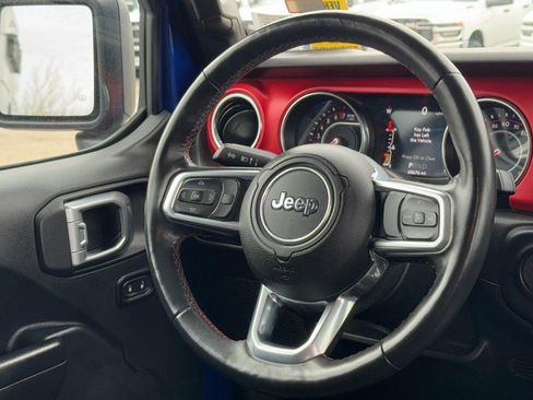 Used 2019 Jeep Wrangler Unlimited Rubicon AWD/4WD image 12