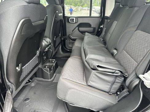 New 2025 Jeep Gladiator Mojave w/ Steel Bumper Group image 19