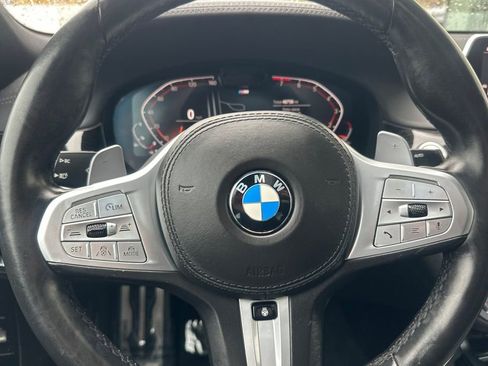 Used 2020 BMW 740i w/ M Sport Package image 22