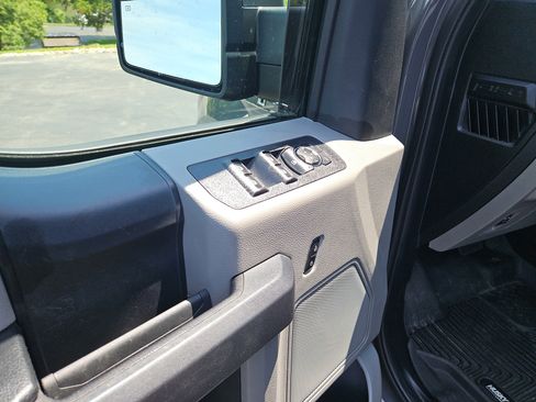 Used 2020 Ford F150 XL w/ Equipment Group 101A Mid AWD/4WD image 17