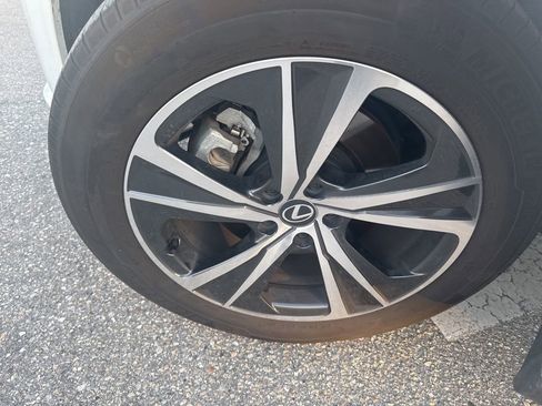 Used 2024 Lexus RX 350h image 39