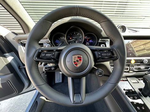 Certified 2025 Porsche Macan Turbo AWD/4WD image 19
