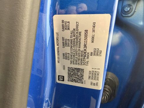 Used 2024 GMC Canyon AT4 w/ AT4 Premium Package image 26