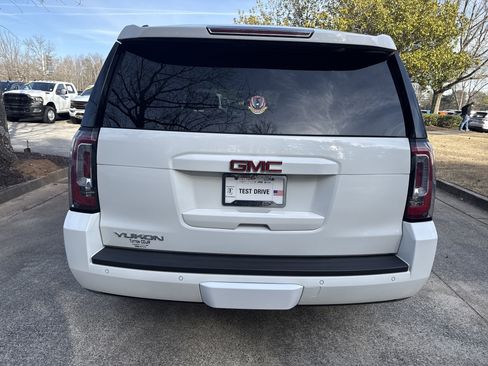 Used 2015 GMC Yukon SLE image 6