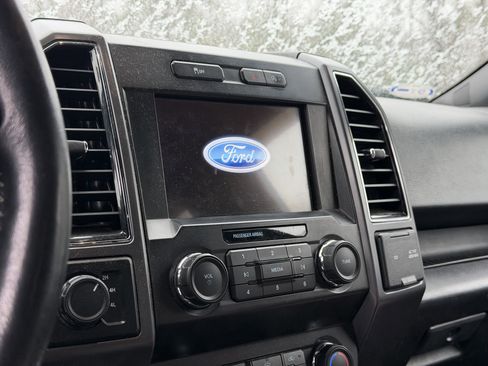 Used 2019 Ford F150 XLT w/ Equipment Group 302A Luxury image 17