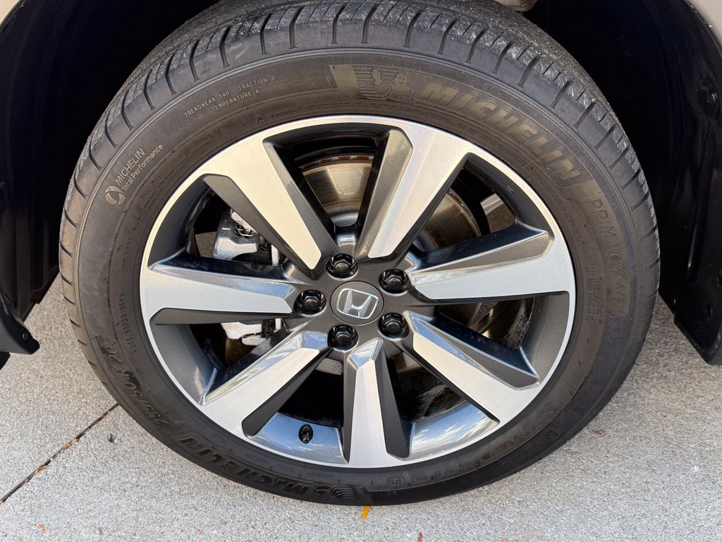 Used 2025 Honda Pilot Touring image 10