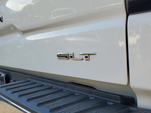 Used 2025 GMC Sierra 1500 SLT RWD image 8