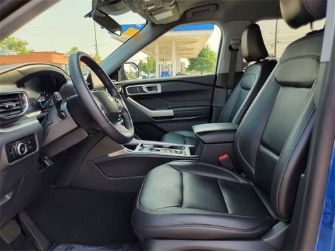 Certified 2023 Ford Explorer XLT w/ Equipment Group 202A image 5