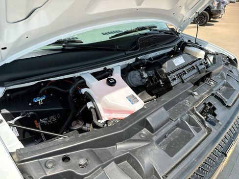 Used 2023 Chevrolet Express 3500 LS image 24