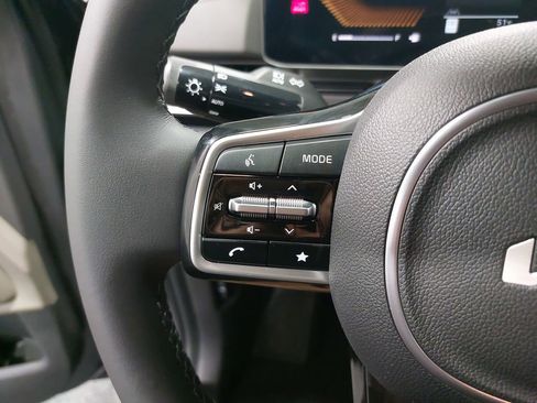 New 2026 Kia Carnival LXS image 18