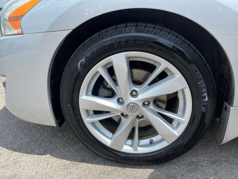 Used 2013 Nissan Altima 2.5 SV FWD image 29