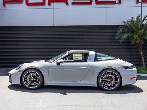 Used 2026 Porsche 911 Targa 4S AWD/4WD image 2