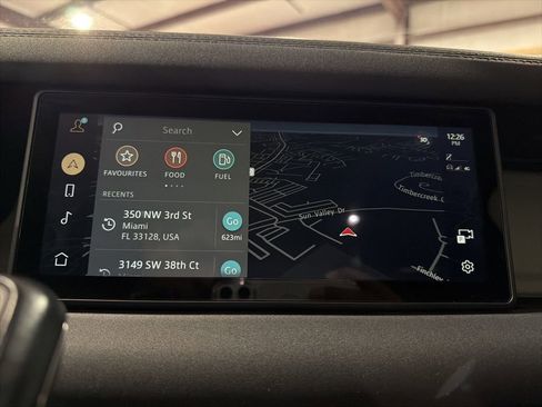 Used 2021 Land Rover Defender 90 First Edition image 18